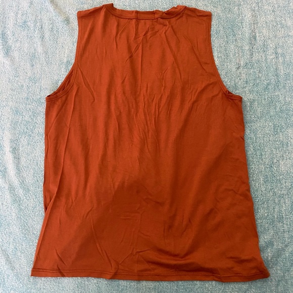 Twist open front top - Picture 5 of 5